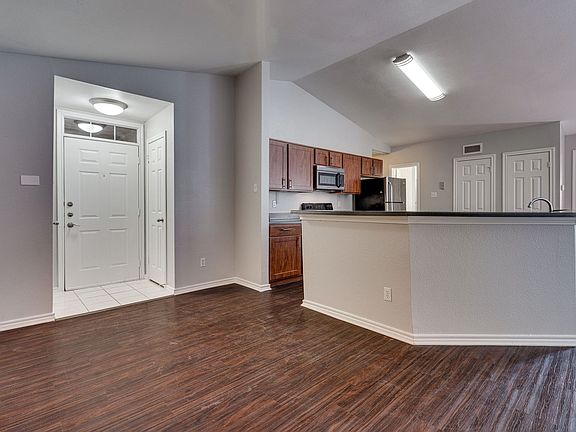 2nd image of 6804 N Capital Of Texas Hwy APT 213