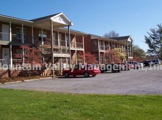 167 North St APT 16, Elkton, VA 22827