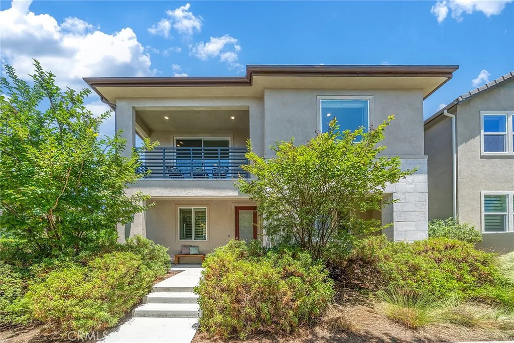 4 bed, 3.5 bath, 3010 sqft, $6,800 — Photo 1