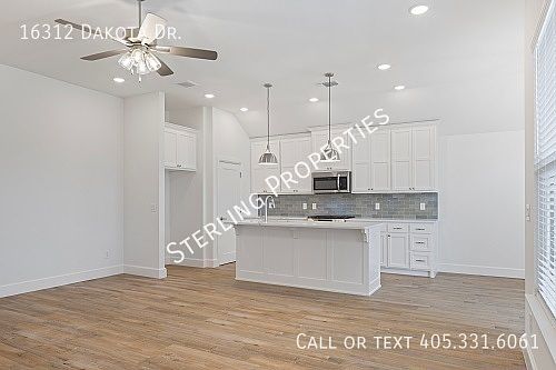5th image of 16312 Dakota Dr