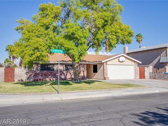 2nd image of 1729 Stoneybrook Dr