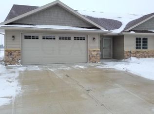 1503 Dunmore Ave S, Grand Forks, ND 58201