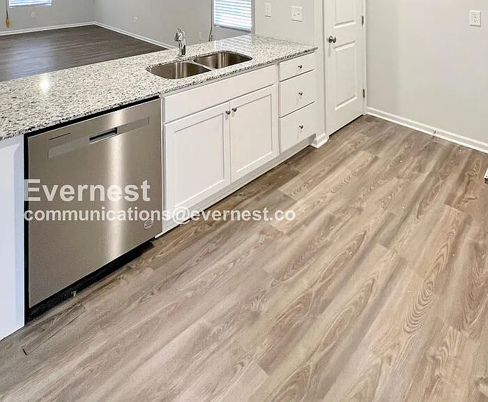 4101 Olive St — Photo 6