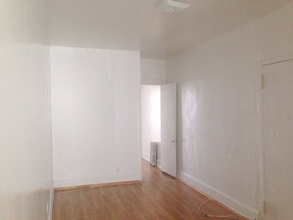 5th image of 260 12th St APT 4R