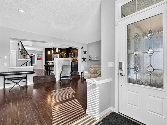 5th image of 213 E Auburn Meadows Way SE