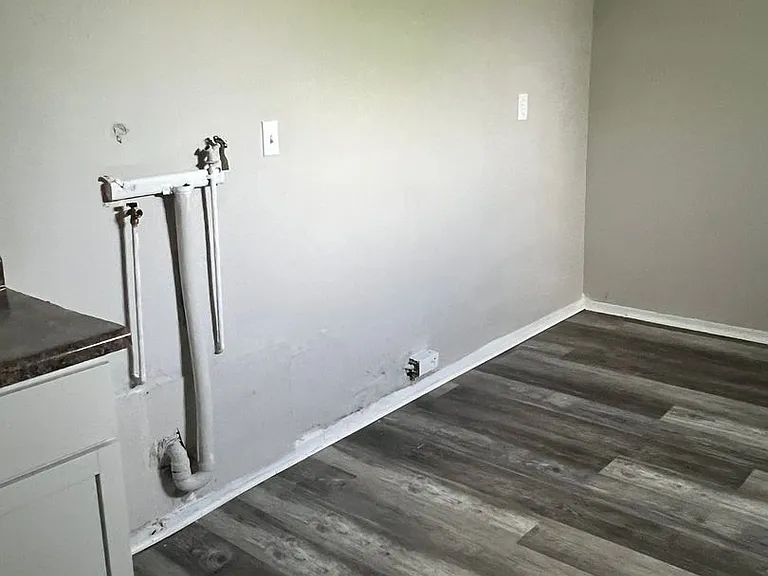 1844 Hickorydale Dr — Photo 8