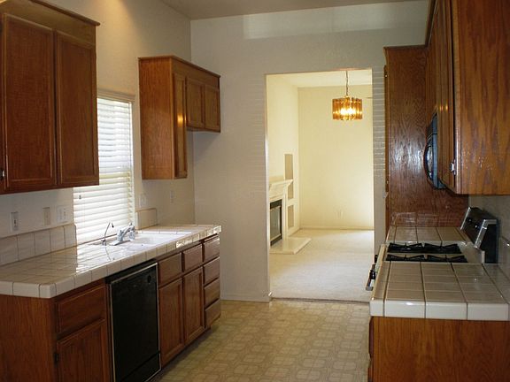 2nd image of 331 Redwing Dr