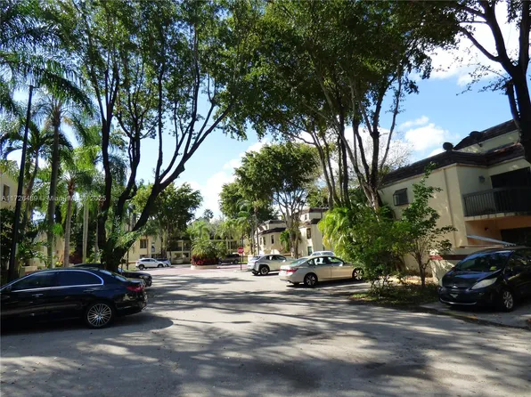 8805 SW 130th Pl #202, Miami, FL 33186