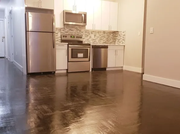 901 Woodcrest Avenue image 1 of 4