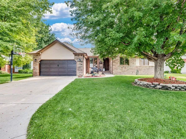 1103 N Manchester Ct, Wichita, KS 67212