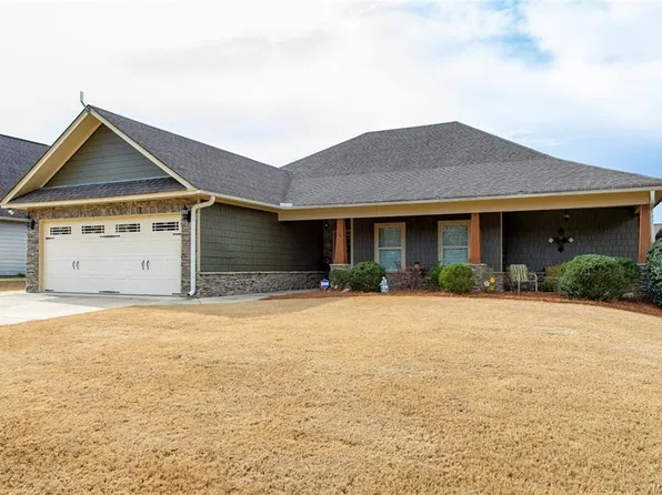 39 N Onyx Ct, Pike Road, AL 36064
