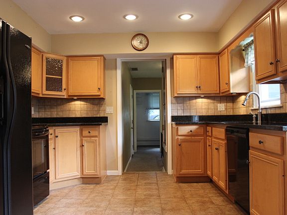 3rd image of 7773 Hartfield Pl
