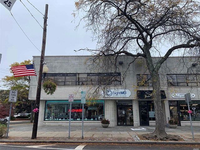 153 Main St Sayville Ny 11782 Zillow