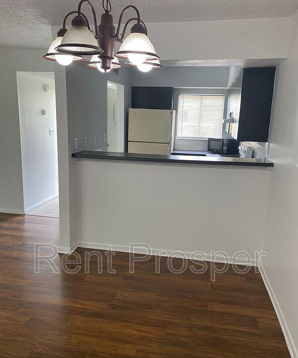 1st image of 162 Scottsdale Sq