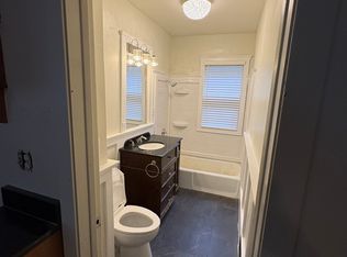 1110 E Hamilton St #201, Milwaukee, WI 53202
