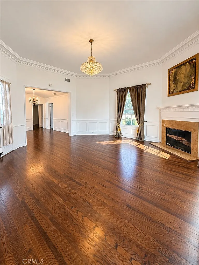 5 bed, 2500 sqft, $7,500 — Photo 3