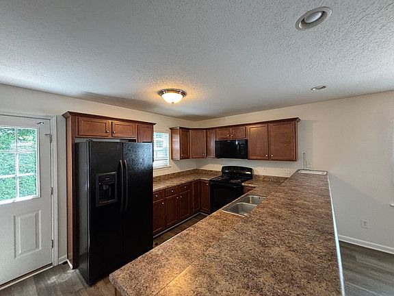 4th image of 1708 Aden Ln