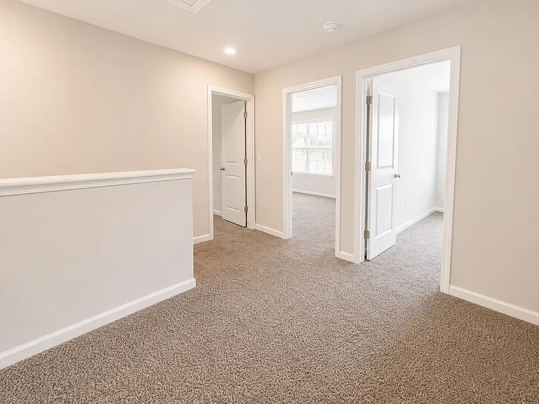 724 Vanguard St — Photo 9