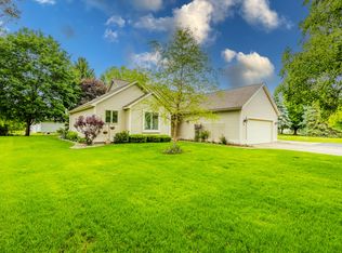 11 Oakdale Ln, Coldwater, MI 49036