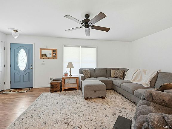 4th image of 1407 Middle Road #277