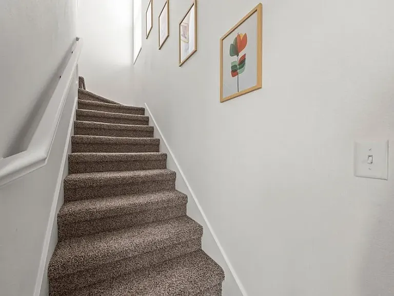 1061 Kentucky Ave — Photo 6