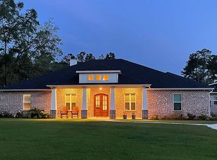 7825 Southern Bay Ln, Vancleave, MS 39565