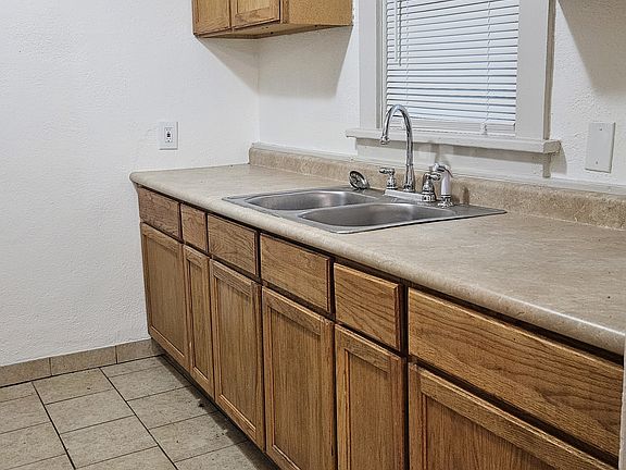 2nd image of 5530 S Benton Ave
