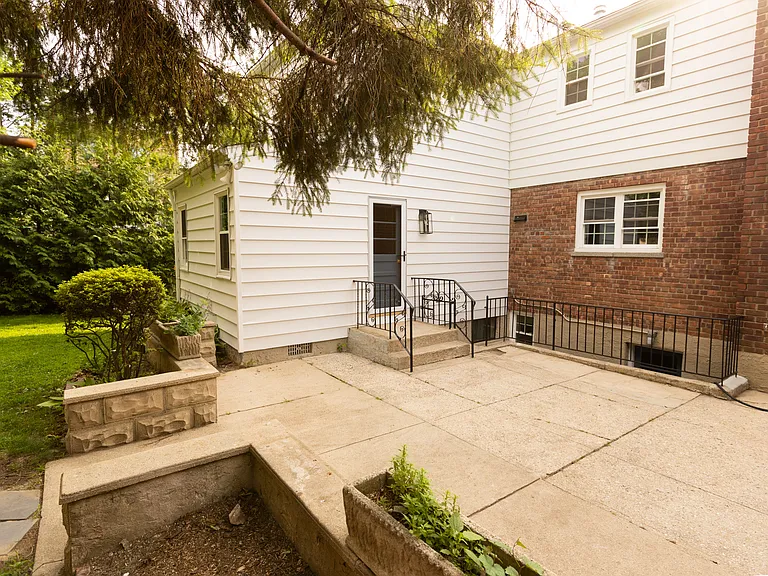 228 Carol Ave — Photo 26