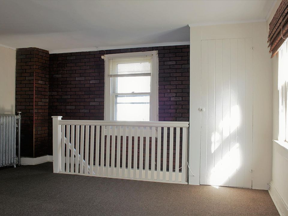 1st image of 191 S Broadway APT 4