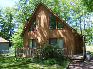 3359 Oberon Rd, Tobyhanna, PA 18466