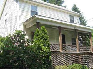 2186 Lazzelle Union Rd, Maidsville, WV 26541