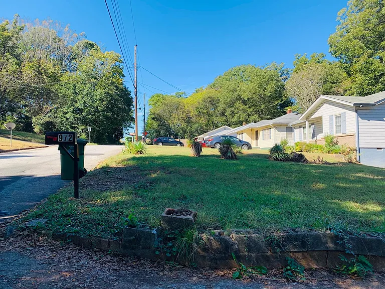 972 Welch St SE — Photo 16