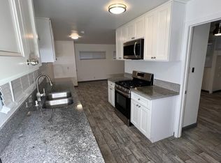 217 12th St #C, Huntington Beach, CA 92648