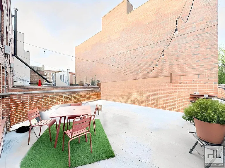 343 Nostrand Ave #2R — Photo 1