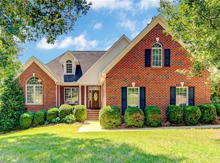 925 Rivers Edge Dr, Graham, NC 27253