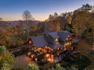 7464 Callalantee Dr, Mountain City, TN 37683