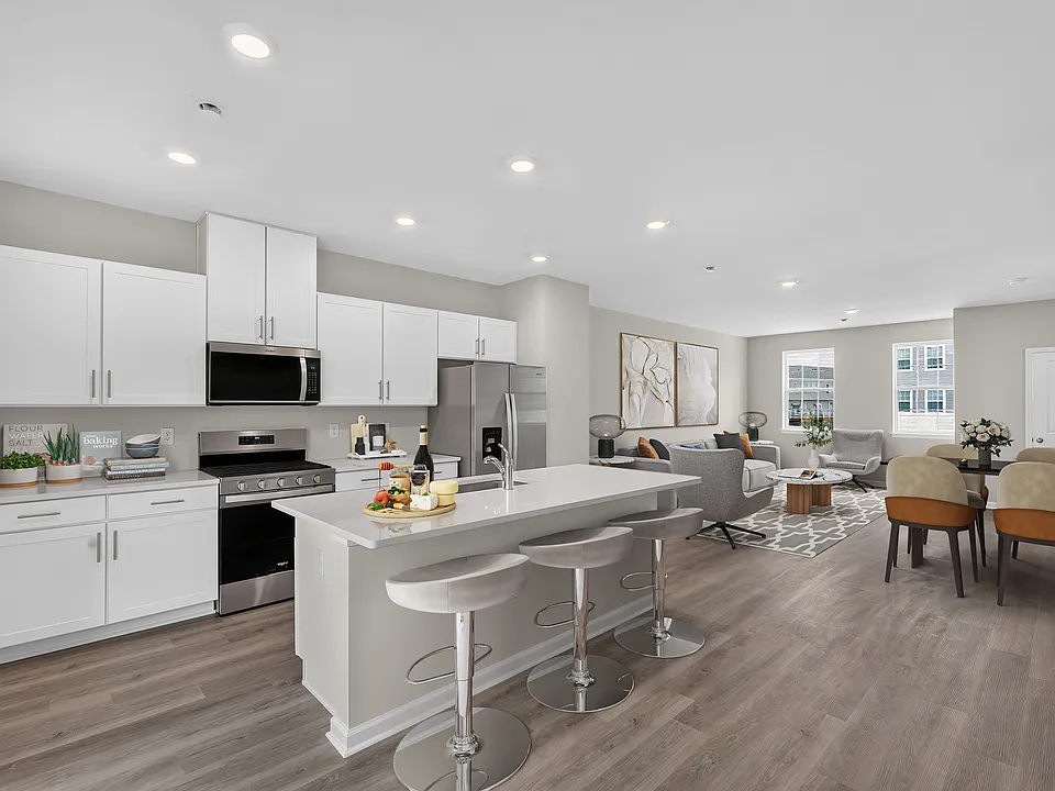 149 Essex Dr
