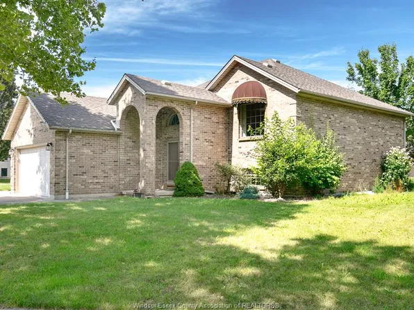 938 Imperial Cres, Windsor, ON N9G 2T2
