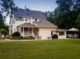 305 E Lake St, Parkers Prairie, MN 56361