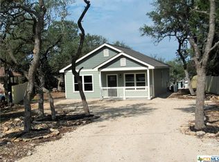 1019 Parkview Dr, Canyon Lake, TX 78133