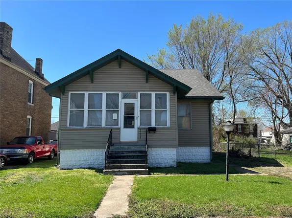 3138 Bond Ave, E Saint Louis, IL 62207