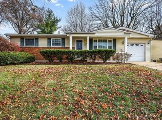1740 Queens Dr, Florissant, MO 63031