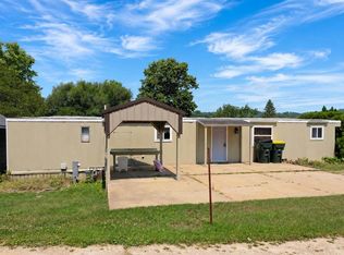 29028 Pine St, Lone Rock, WI 53556