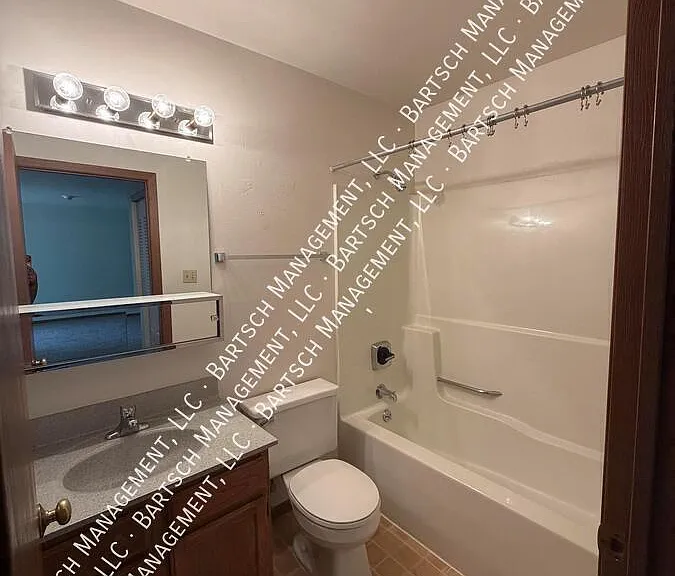 4909 W Edgerton Ave #111 — Photo 12
