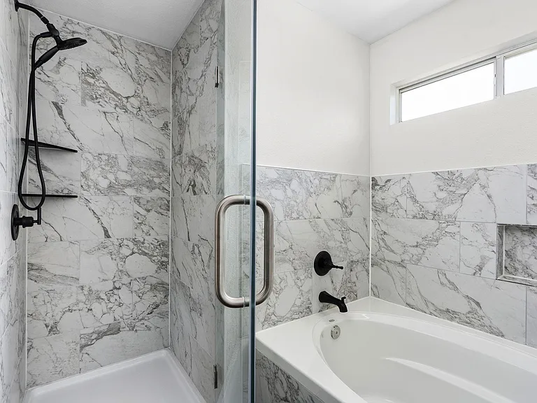 7906 Briarton Dr — Photo 25