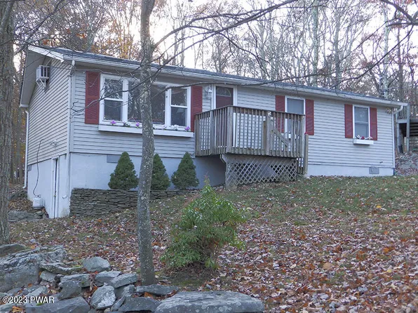 113 Acreview Dr, Dingmans Ferry, PA 18328