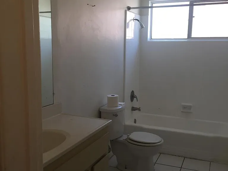 Second full bathroom in hallway