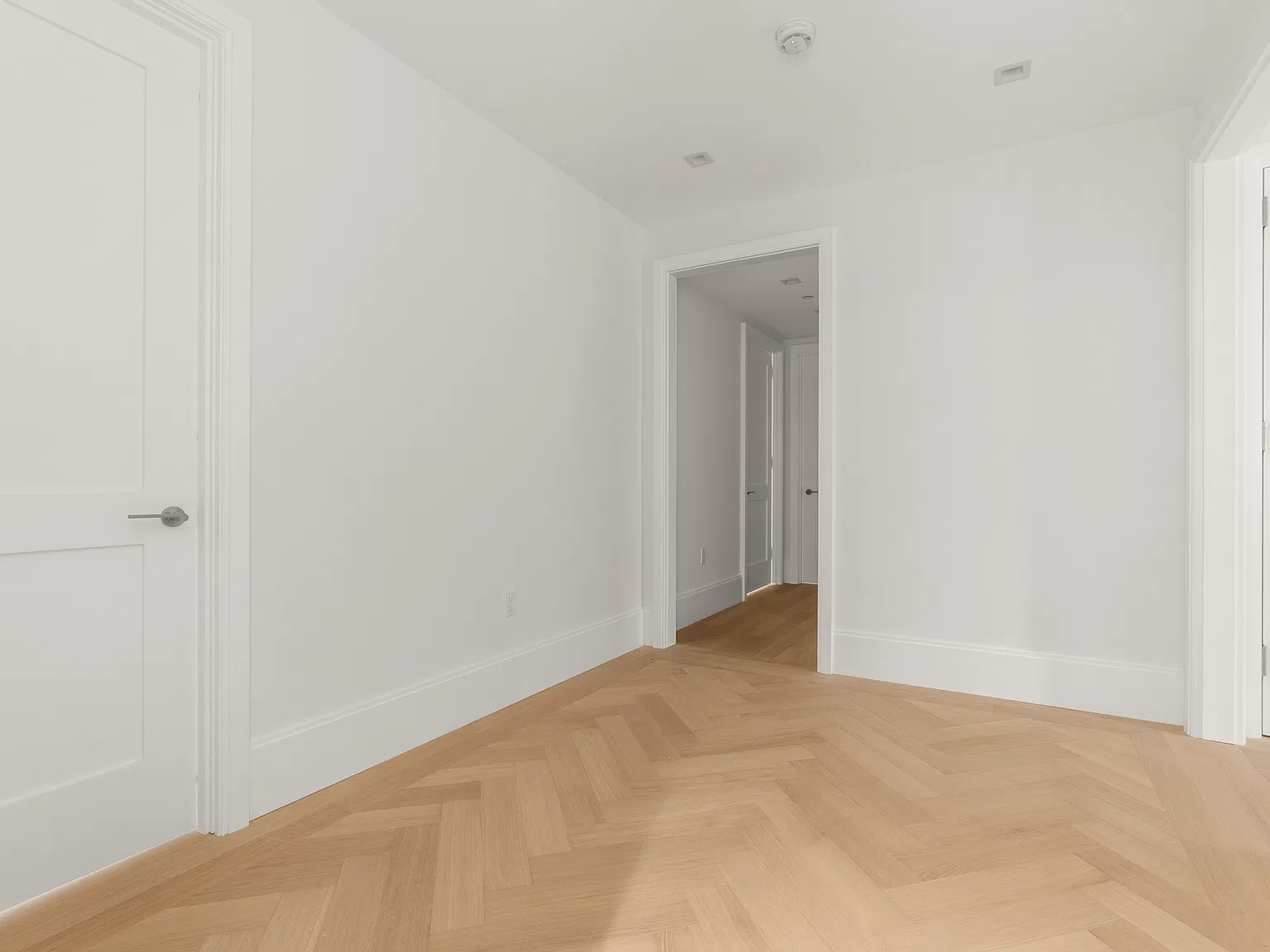 255 East 77th Street — Photo 3