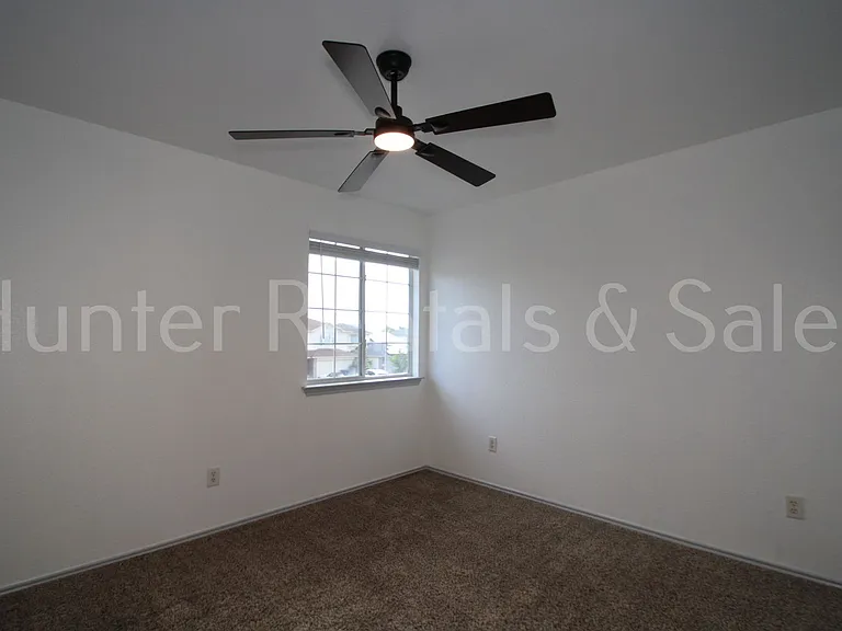 4910 Donegal Bay Ct — Photo 19
