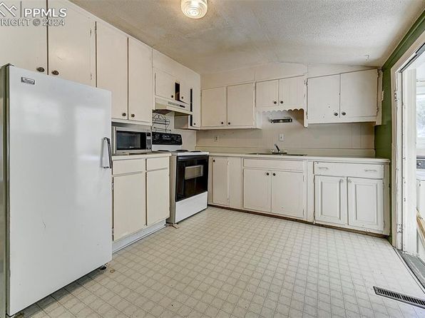 colorado-springs-colorado-243806642 picture